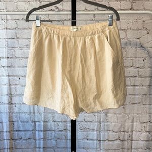 Abercrombie and fitch Cream shorts